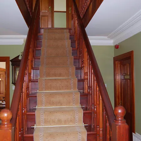 Lurgan House