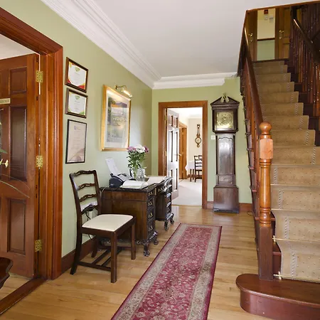 Alojamento de Acomodação e Pequeno-almoço Lurgan House 3*